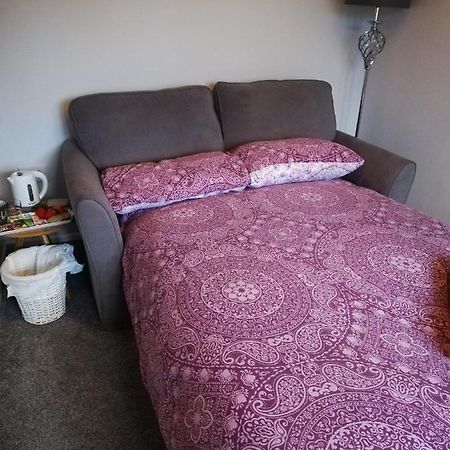 Little Cosy Cwtsh Pontyclun Exterior foto