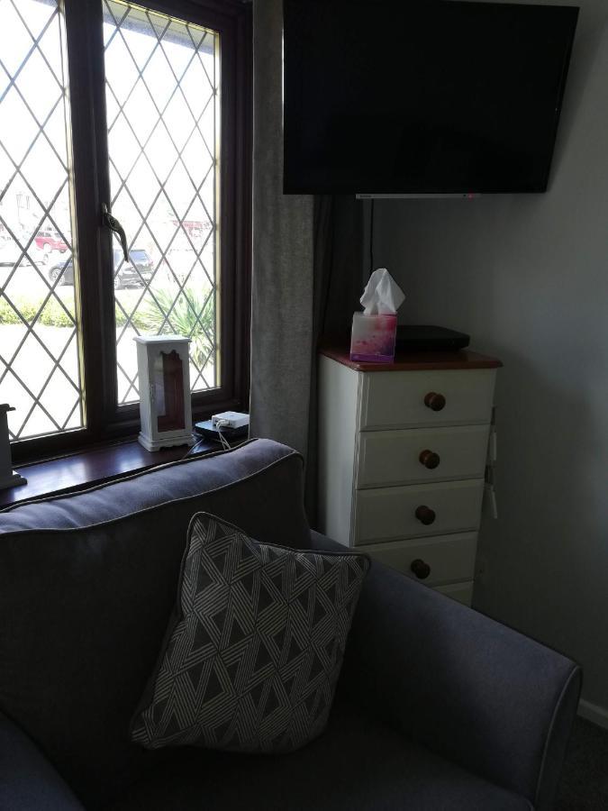 Little Cosy Cwtsh Pontyclun Exterior foto